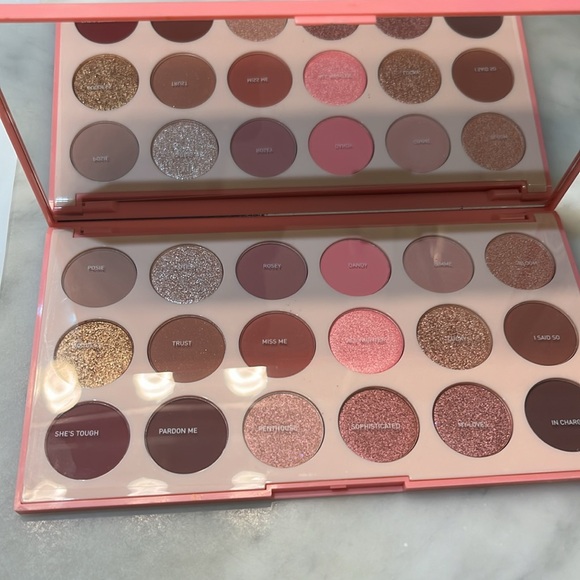 Va va bloom palette (new) - Picture 6 of 11